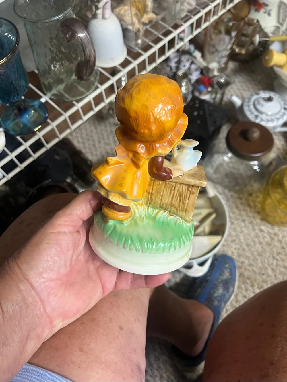 Vintage Ceramic Lemonade Stand music box Yellow Hat Girl